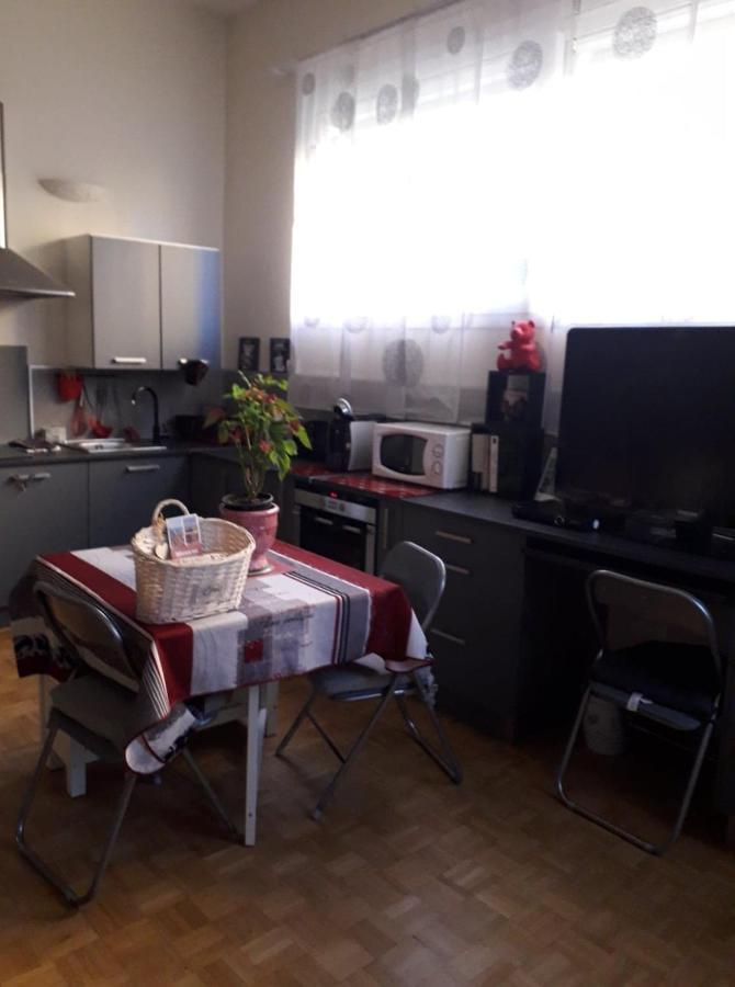 Les Violettes Apartment Ментона Екстериор снимка