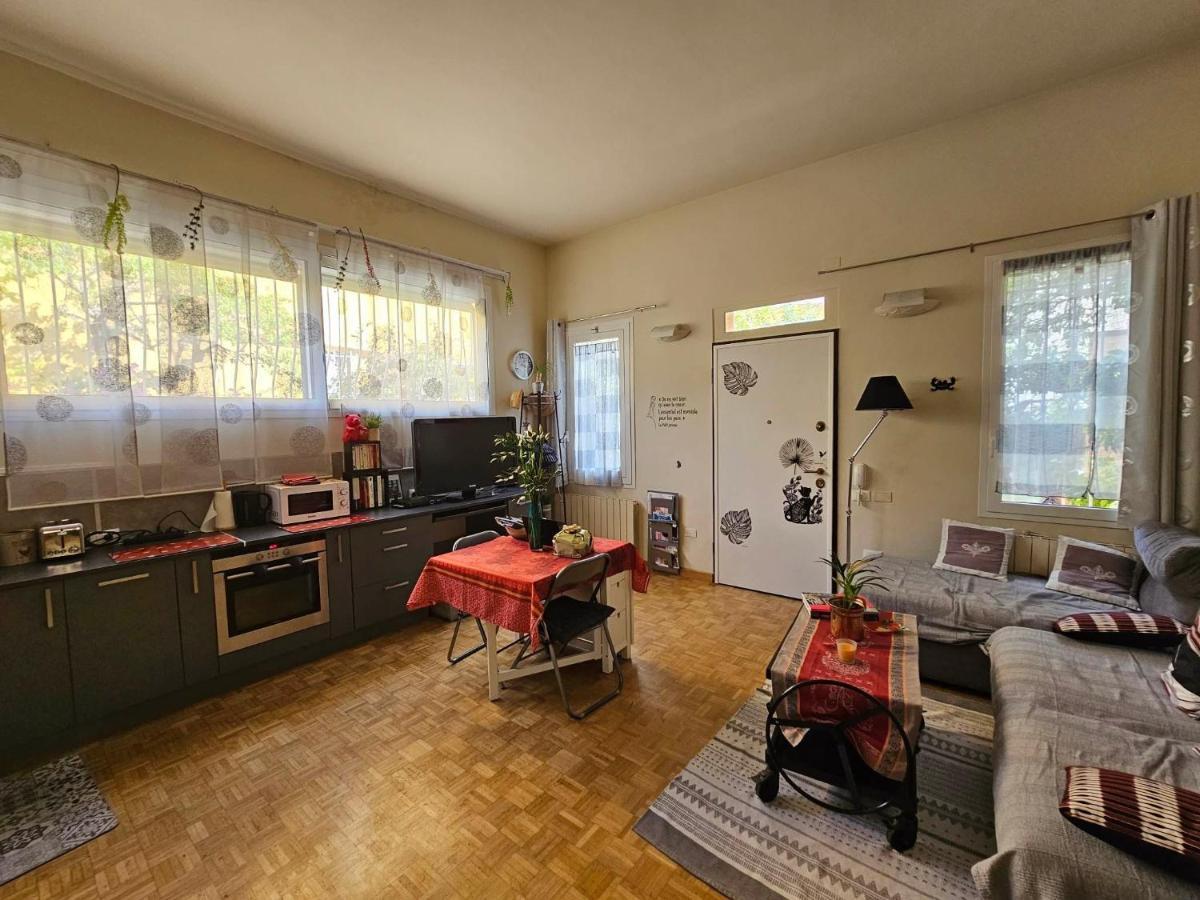 Les Violettes Apartment Ментона Екстериор снимка