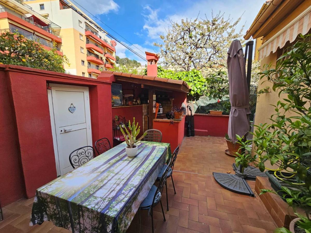 Les Violettes Apartment Ментона Екстериор снимка